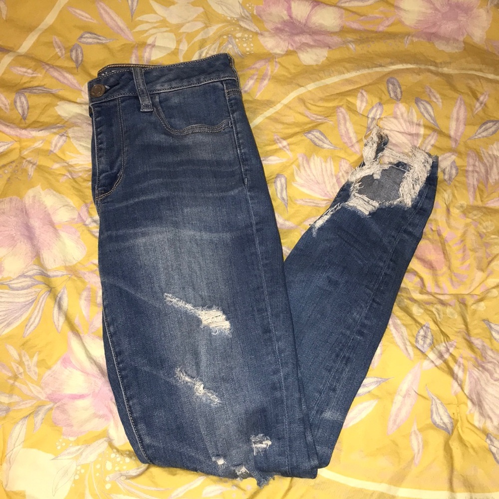 Distressed/Ripped Super Stretch Jeans